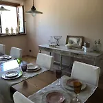 Via D' 8 Nocleg ze śniadaniem 3*