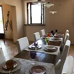 Via D' 8 Nocleg ze śniadaniem 3*