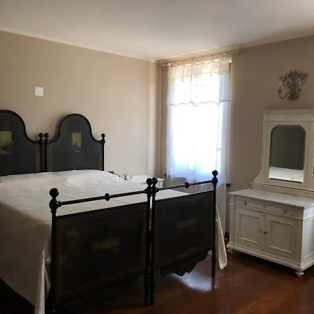 Bed and breakfast Via D' 8 Gualtieri