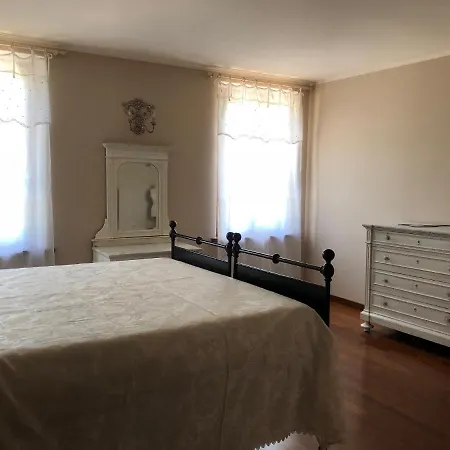 Bed and breakfast Via D' 8 Gualtieri