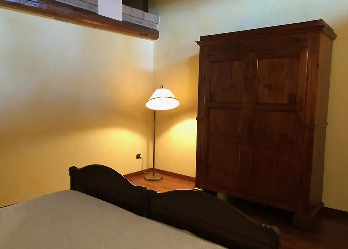 Via D' 8 Bed and Breakfast Gualtieri