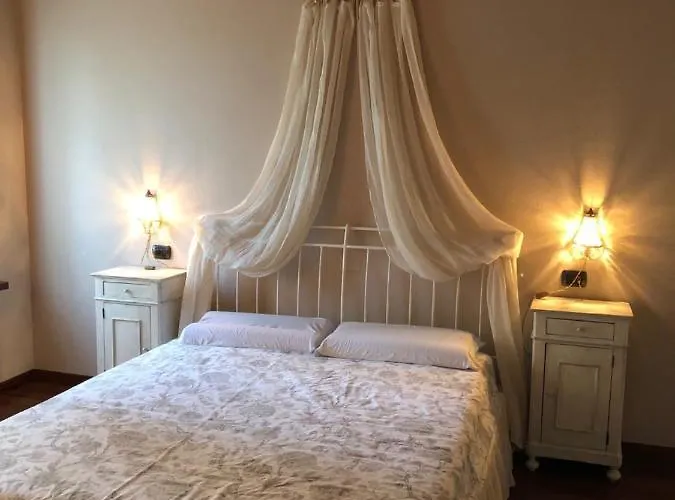 Via D' 8 Bed and Breakfast