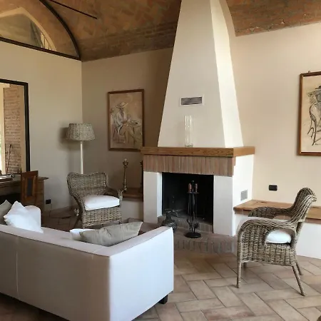 Via D' 8 3* Gualtieri